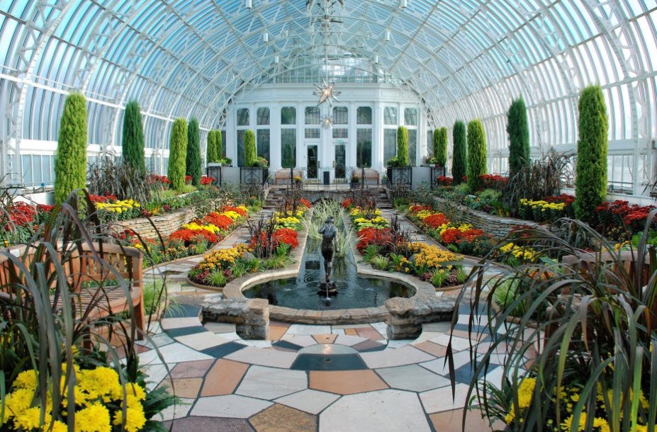 Como Park Zoo and Conservatory Visitor Center, Minnesota, USA